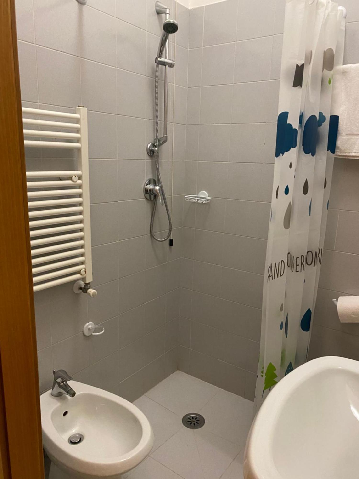 Hotel Ferrara Chianciano Terme Kültér fotó