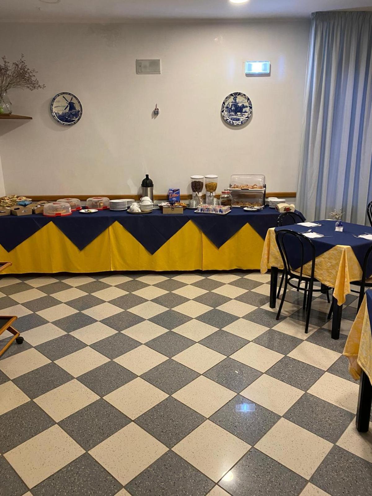 Hotel Ferrara Chianciano Terme Kültér fotó